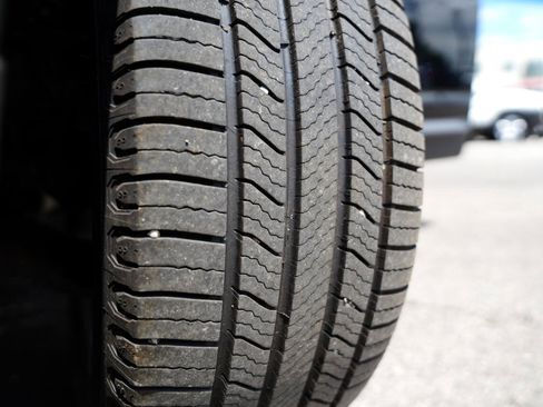 Used 2017 GMC Terrain SLT w/ Open Road Package image 12