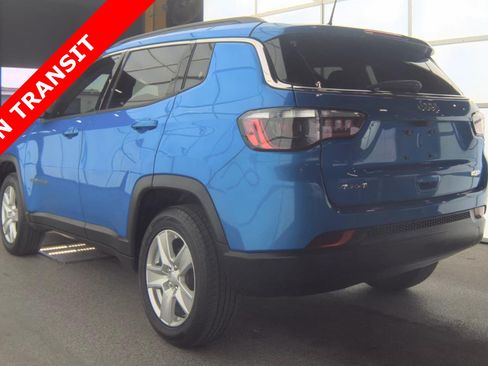 Used 2022 Jeep Compass Latitude AWD/4WD image 4
