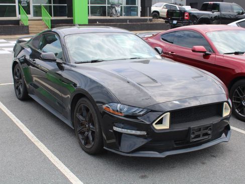 Used 2020 Ford Mustang Coupe w/ Black Accent Package RWD image 3