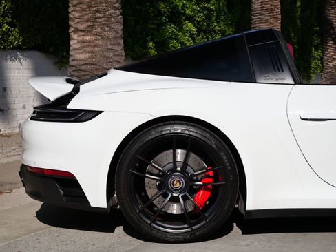 Used 2024 Porsche 911 Targa 4 GTS AWD/4WD image 5