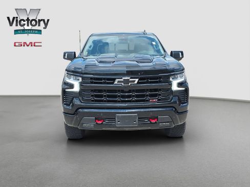 Used 2024 Chevrolet Silverado 1500 LT Trail Boss w/ Convenience Package II AWD/4WD image 2