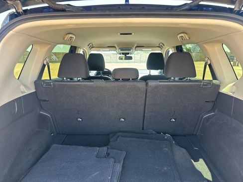 Certified 2025 Nissan Rogue SV FWD image 32