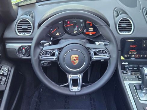 Used 2025 Porsche 718 Boxster image 16