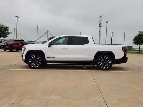 New 2025 GMC Sierra EV Denali AWD/4WD image 5