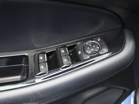 Used 2018 Ford Edge SEL w/ Equipment Group 201A FWD image 12