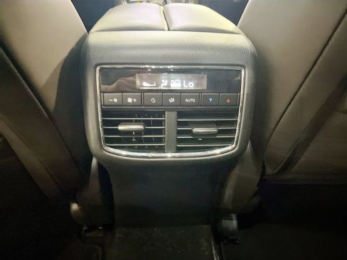 Used 2022 MAZDA CX-9 Signature AWD/4WD image 24