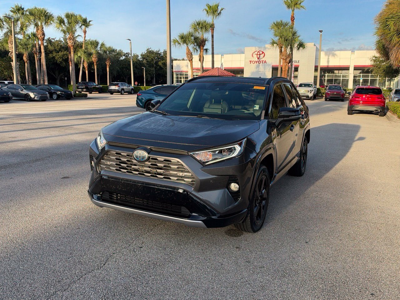 Used 2019 Toyota RAV4 XSE AWD/4WD image 1