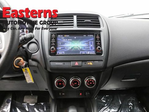 Used 2024 Mitsubishi Outlander Sport ES image 12