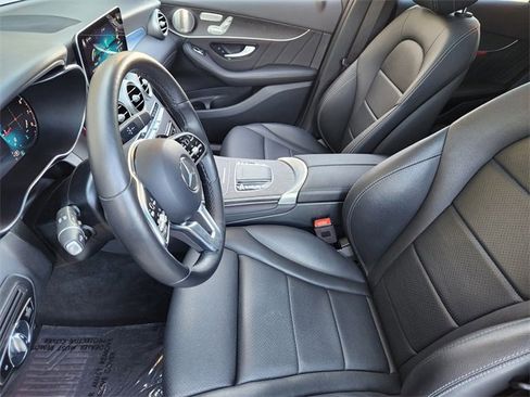 Used 2021 Mercedes-Benz GLC 300 4MATIC image 9