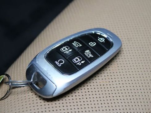 Used 2020 Hyundai Sonata Limited FWD image 17