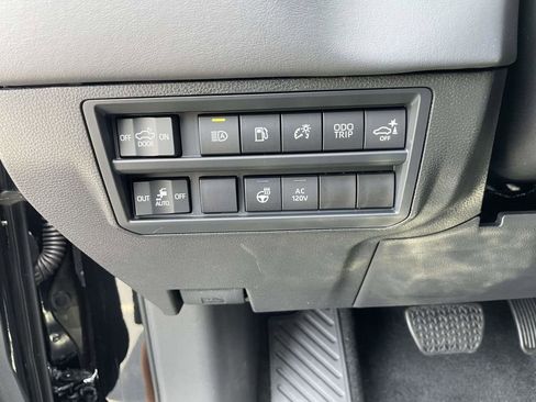 New 2026 Toyota Tundra Platinum AWD/4WD image 31