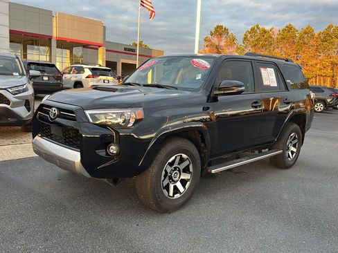 Certified 2023 Toyota 4Runner TRD Off-Road Premium w/ Moonroof Package image 2