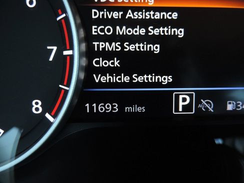 Certified 2025 Nissan Sentra SR w/ Midnight Edition FWD image 29