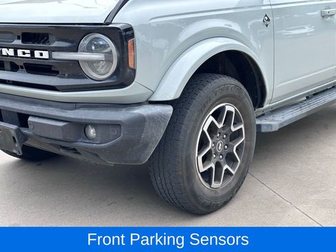 Used 2022 Ford Bronco Outer Banks image 5