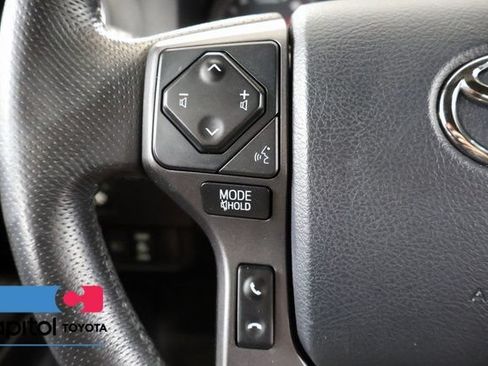 Certified 2020 Toyota Tacoma TRD Off-Road AWD/4WD image 16