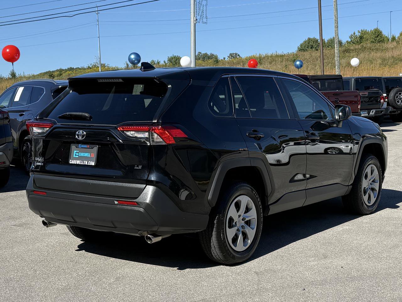 Used 2022 Toyota RAV4 LE FWD image 6