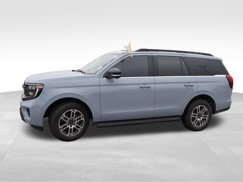 Certified 2025 Ford Expedition Active AWD/4WD image 10