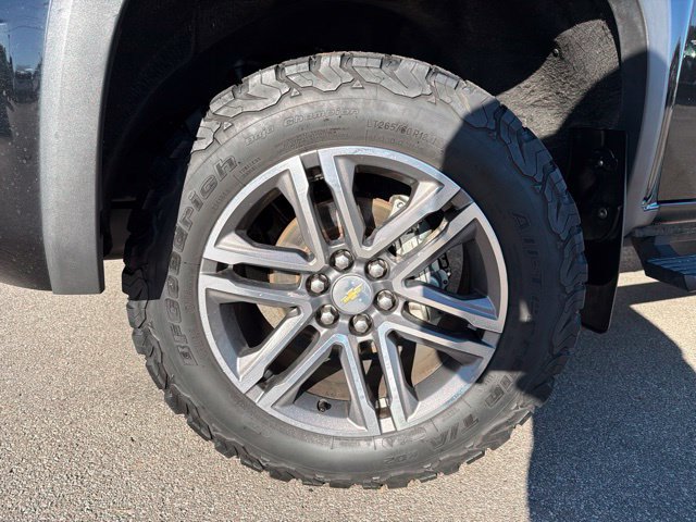 Used 2019 Chevrolet Colorado W/T w/ Custom Special Edition AWD/4WD image 10