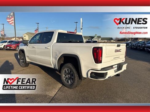 Used 2025 GMC Sierra 1500 AT4 image 9