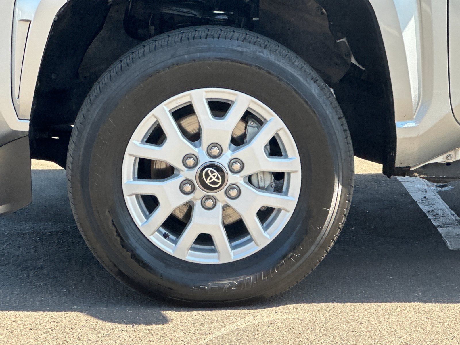 Used 2024 Toyota Tacoma SR5 AWD/4WD image 22