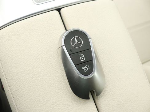 New 2026 Mercedes-Benz CLE 300 4MATIC Cabriolet image 14