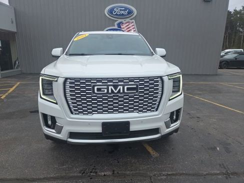 Used 2021 GMC Yukon Denali w/ Denali Premium Package AWD/4WD image 2