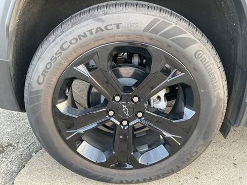 New 2025 Chevrolet Equinox LT w/ Midnight Edition image 13