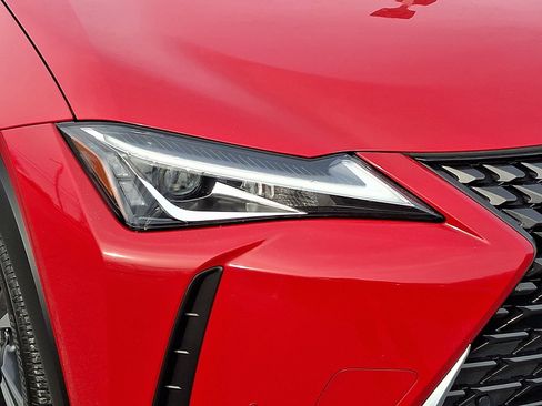 Used 2019 Lexus UX 250h w/ Premium Package image 9