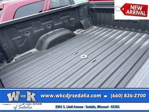 Used 2025 GMC Sierra 2500 SLT AWD/4WD image 8