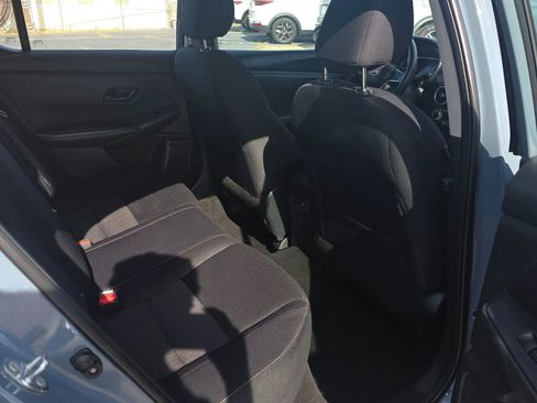 Used 2024 Nissan Sentra SV FWD image 12