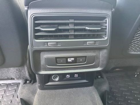 Used 2021 Audi Q7 3.0T Premium Plus w/ Premium Plus Package image 24