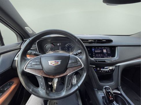 Used 2024 Cadillac XT5 Premium Luxury w/ LPO, Floor Liner Package AWD/4WD image 25