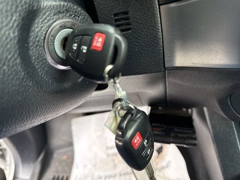 Used 2019 Toyota Tacoma SR5 image 24