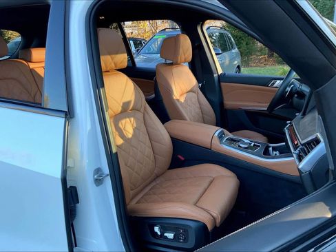 Certified 2024 BMW X5 M60i w/ Climate Comfort Package image 8