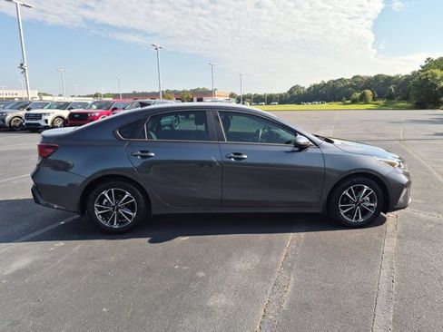 Used 2024 Kia Forte LXS w/ LXS Technology Package FWD image 3