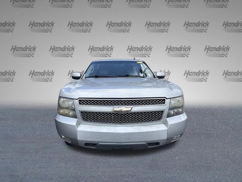 Used 2011 Chevrolet Tahoe LT w/ Luxury Package AWD/4WD image 3