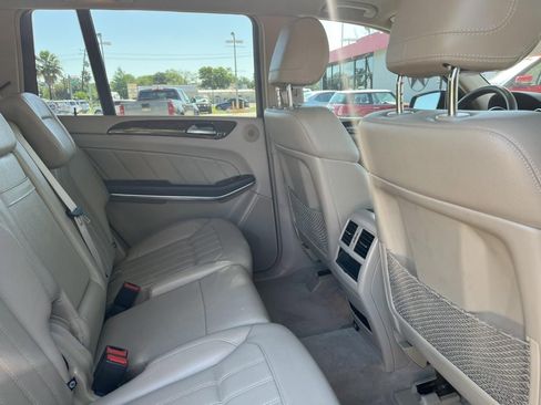 Used 2014 Mercedes-Benz GL 450 4MATIC image 33