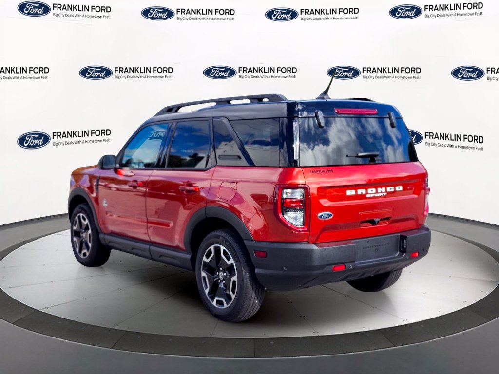 Certified 2023 Ford Bronco Sport Outer Banks w/ Tech Package AWD/4WD image 3
