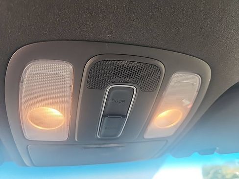 Used 2018 Kia Soul + FWD image 24