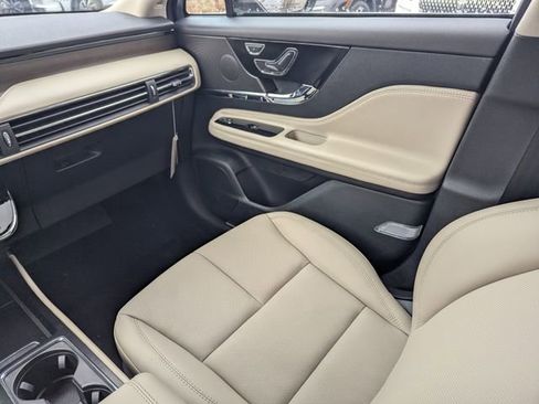 New 2026 Lincoln Corsair Reserve image 14