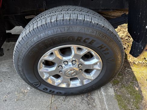 Used 2024 RAM 3500 Laramie image 12