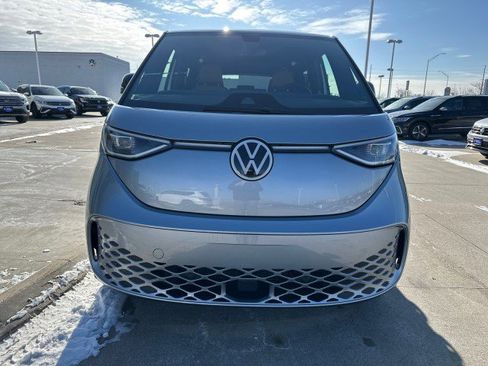 New 2025 Volkswagen ID. Buzz Pro S image 15