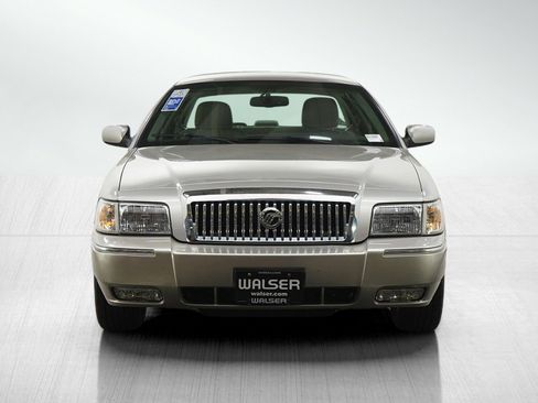 Used 2009 Mercury Grand Marquis LS RWD image 8