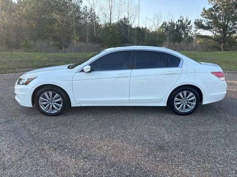Used 2011 Honda Accord EX-L image 5