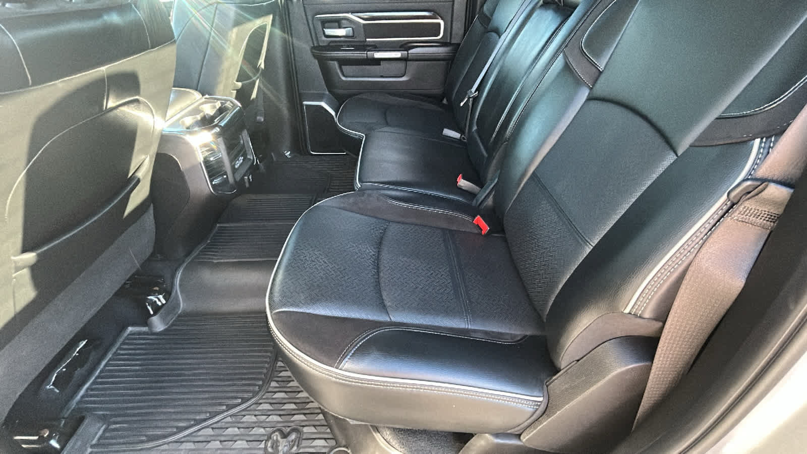 Used 2019 RAM 2500 Laramie AWD/4WD image 24