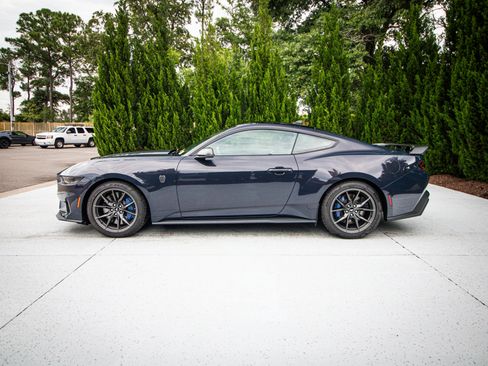 Used 2026 Ford Mustang Dark Horse RWD image 7
