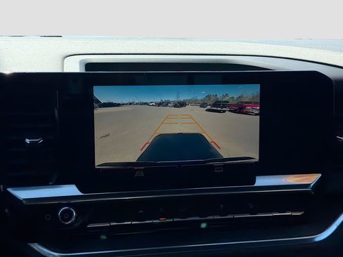 Used 2023 GMC Sierra 1500 SLT w/ SLT Convenience Package image 31