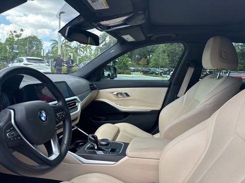 Used 2022 BMW 330i Sedan w/ Driving Assistance Package RWD image 17