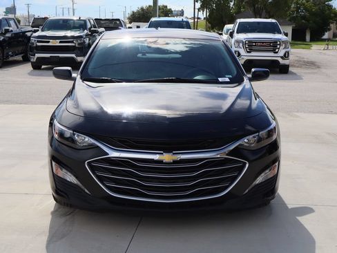Used 2025 Chevrolet Malibu LT FWD image 4