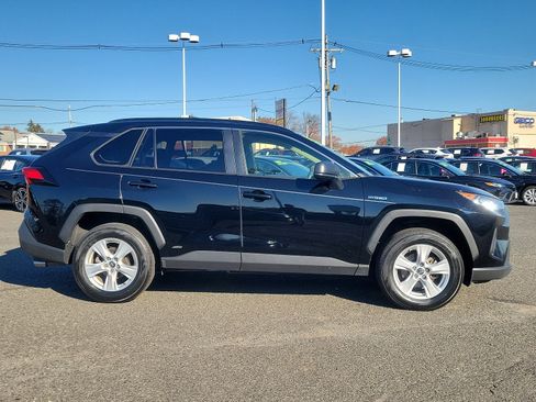 Certified 2021 Toyota RAV4 LE image 6